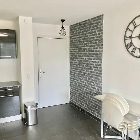 Le T2 Appartement Moderne Avec Terrasse Et Parking Straßburg Exterior foto